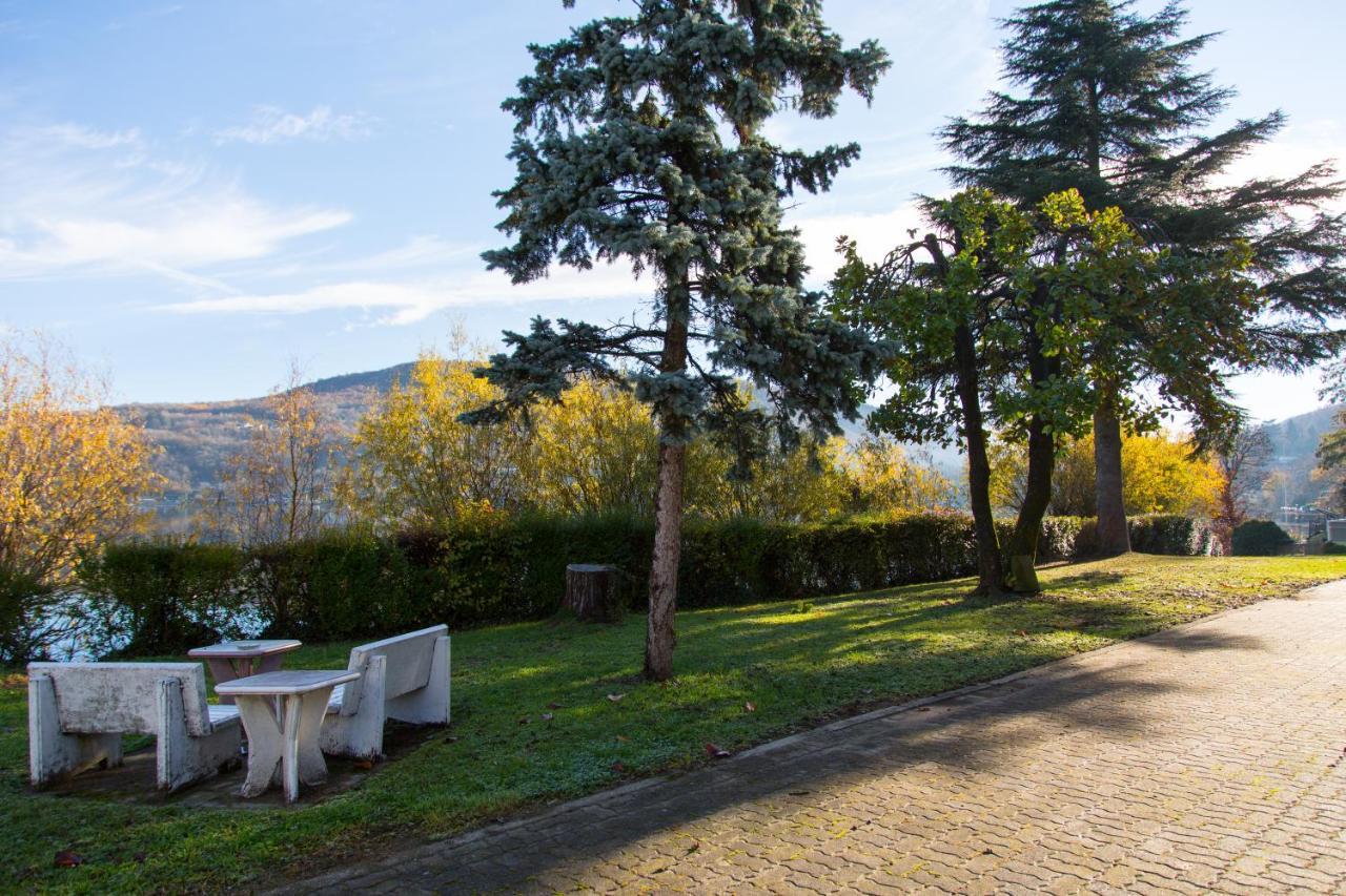 Hotel Chalet Del Lago Avigliana Luaran gambar