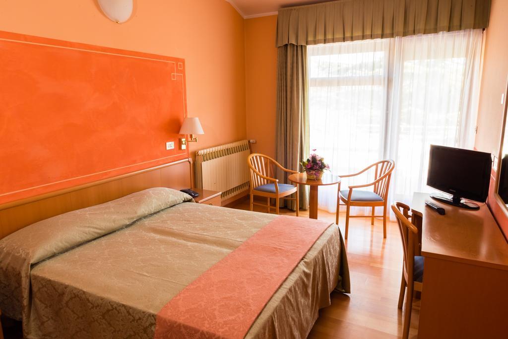Hotel Chalet Del Lago Avigliana Luaran gambar